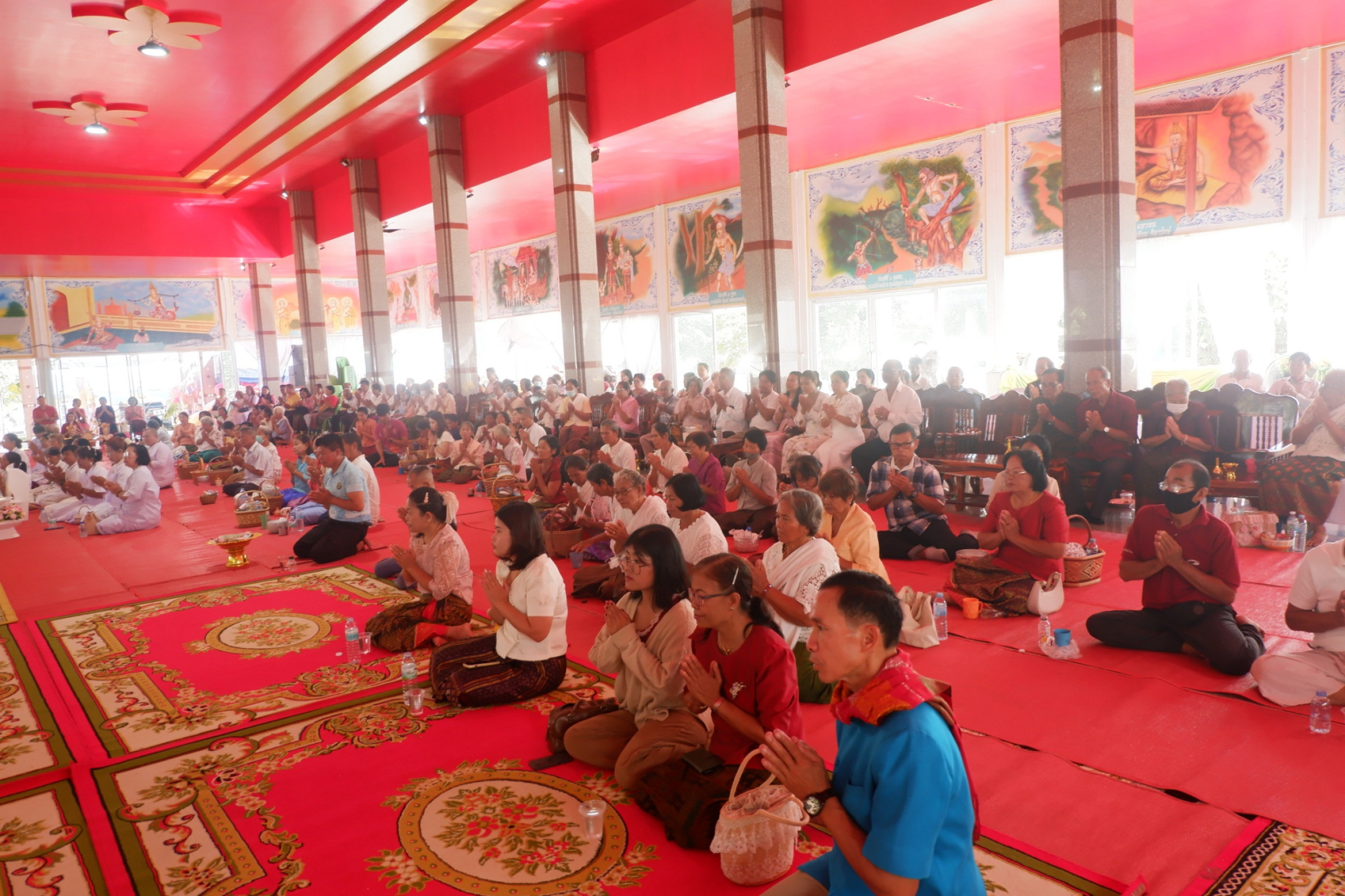 ภาพร่วมพิธีกรรมวัดบ้านผึ้ง