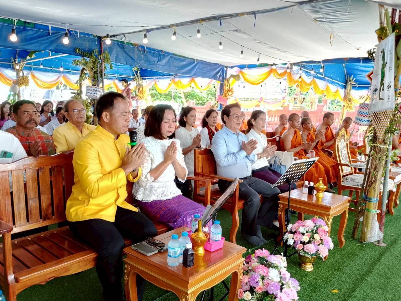 ภาพร่วมพิธีกรรมวัดโคกทะลอกพัฒนาราม