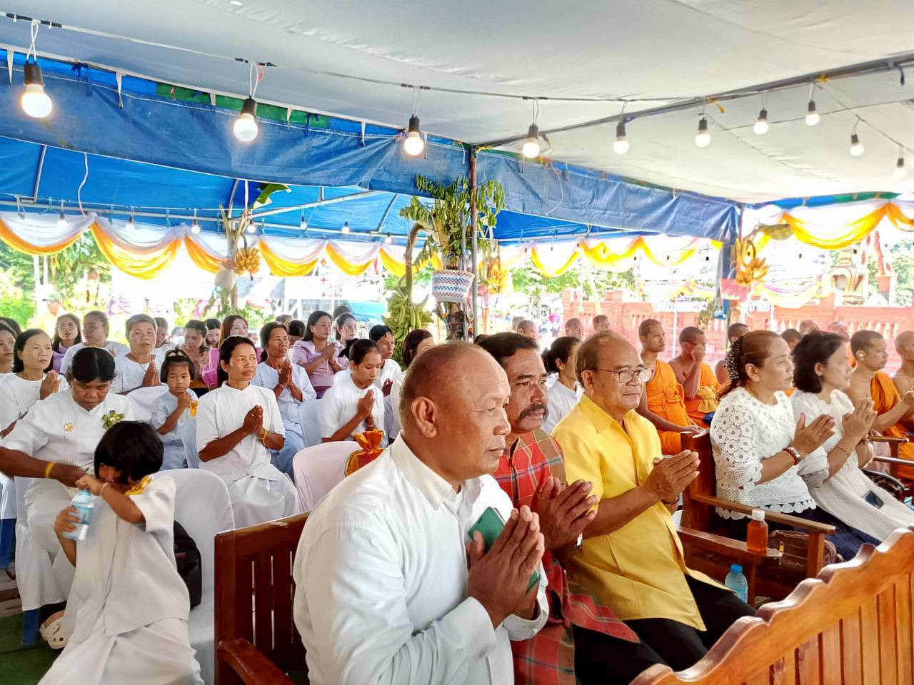 ภาพร่วมพิธีกรรมวัดโคกทะลอกพัฒนาราม