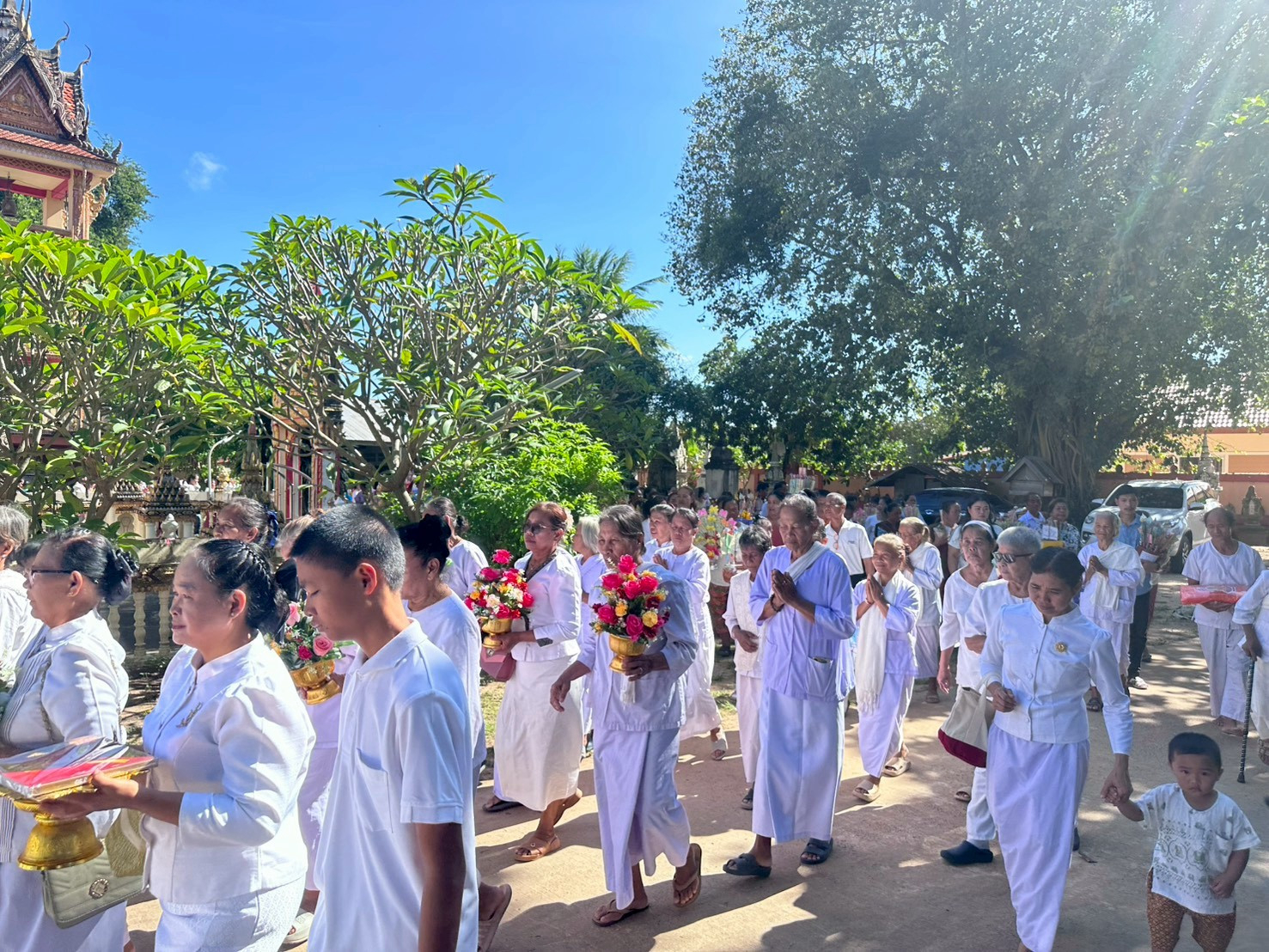 ภาพร่วมพิธีกรรมวัดเก่าโนนคูณ