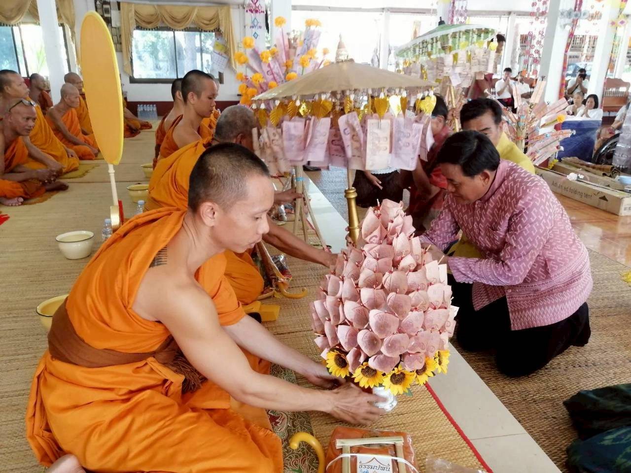 ภาพร่วมพิธีกรรมวัดศิริราษฎร์