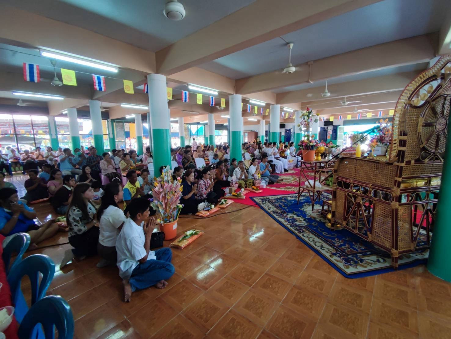 ภาพร่วมพิธีกรรมวัดวงษ์สวรรค์