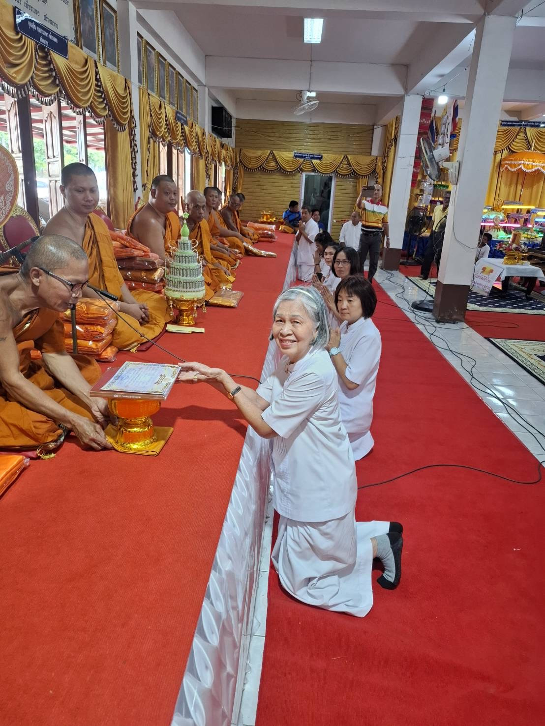 ภาพร่วมพิธีกรรมวัดห้วยจรเข้