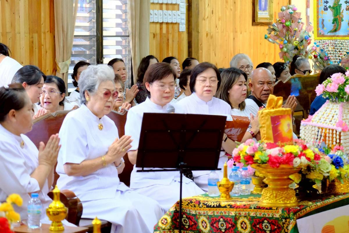 ภาพกล่าวคำถวายกฐินศูนย์ปฏิบัติธรรม ธรรมสินธุ์