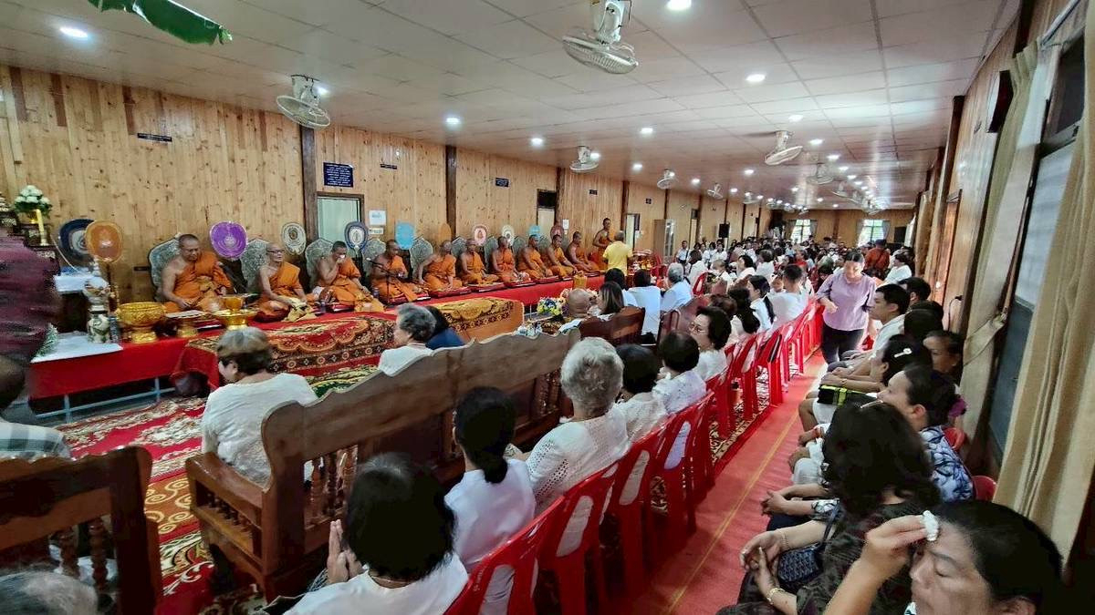 ภาพร่วมพิธีกรรมศูนย์ปฏิบัติธรรม ธรรมสินธุ์