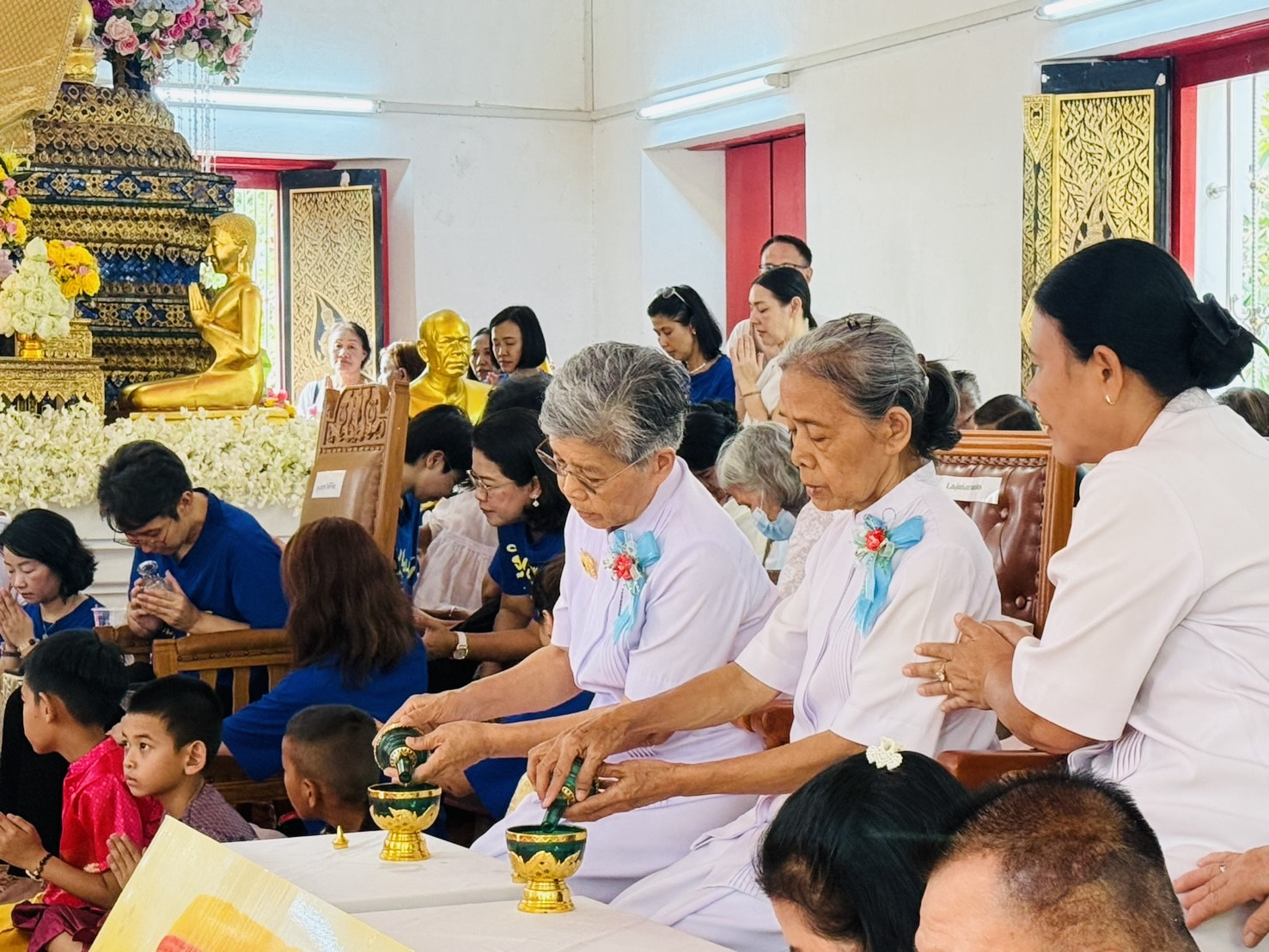 ภาพร่วมพิธีกรรมวัดแจงร้อน