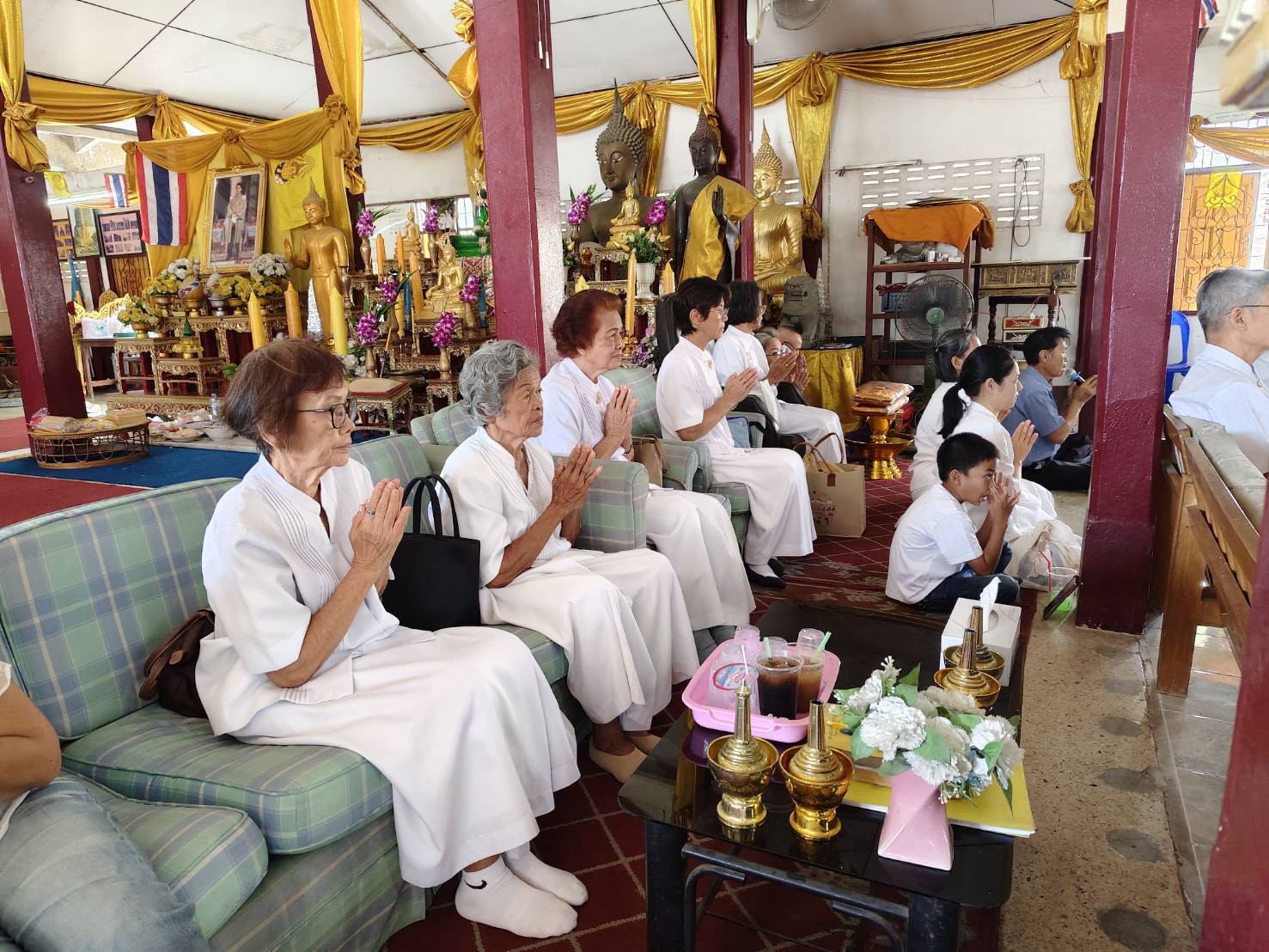 ภาพร่วมพิธีกรรมวัดศรีโพธิ์