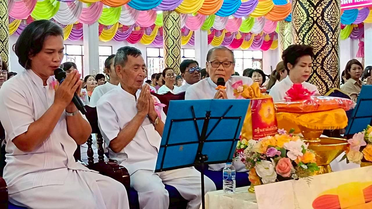ภาพกล่าวคำถวายกฐินวัดท้ายตลาด