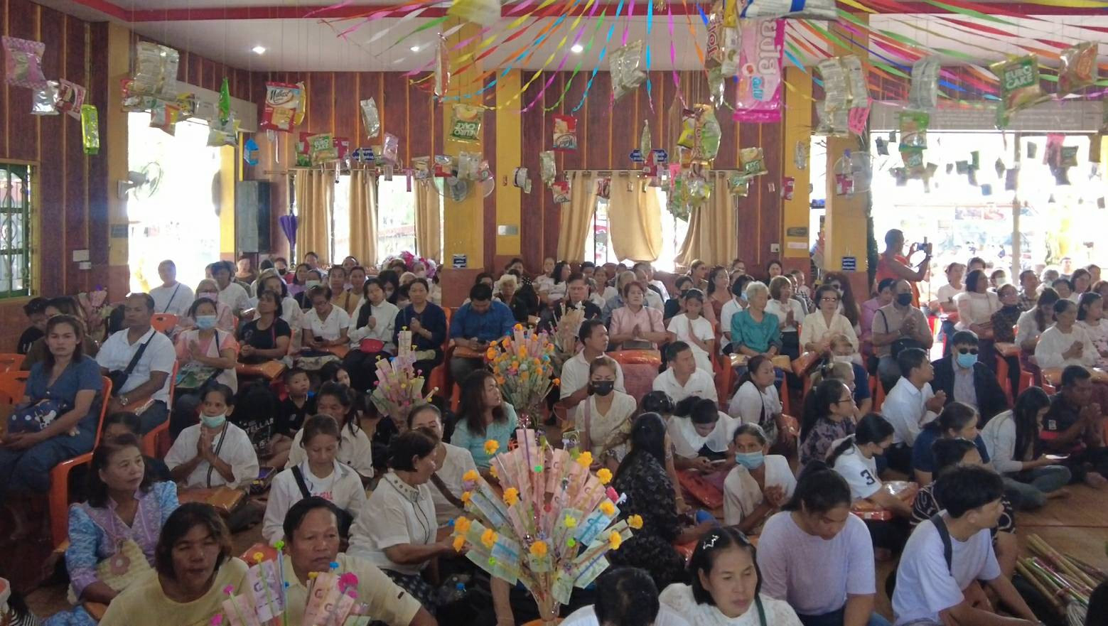 ภาพร่วมพิธีกรรมที่พักสงฆ์หนองสองห้อง