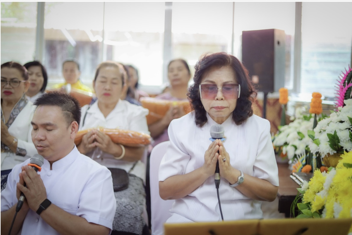 ภาพกล่าวคำถวายกฐินมูลนิธิศูนย์ปฏิบัติธรรมสุขกมล