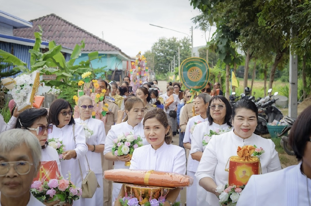 ภาพร่วมพิธีกรรมมูลนิธิศูนย์ปฏิบัติธรรมสุขกมล