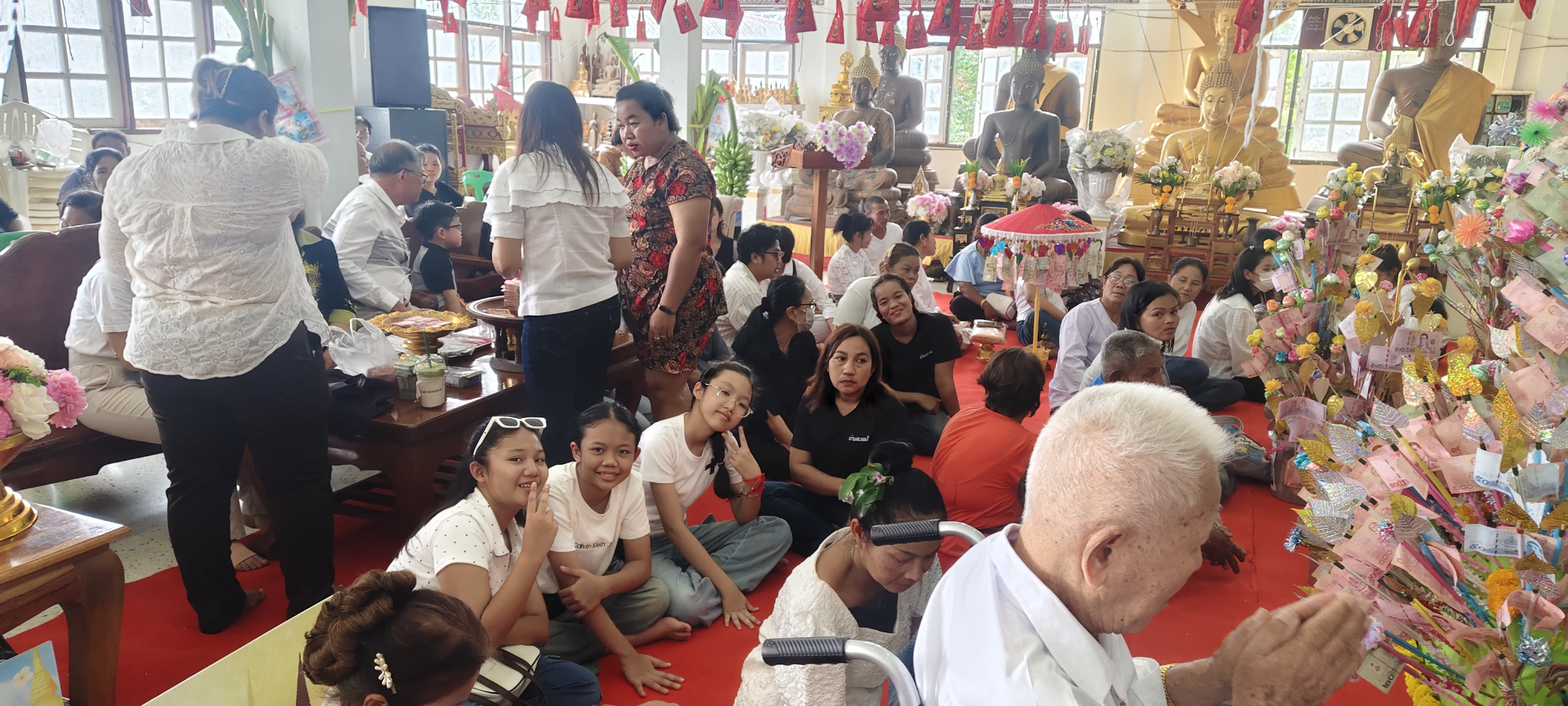 ภาพร่วมพิธีกรรมวัดเขาปู่คง