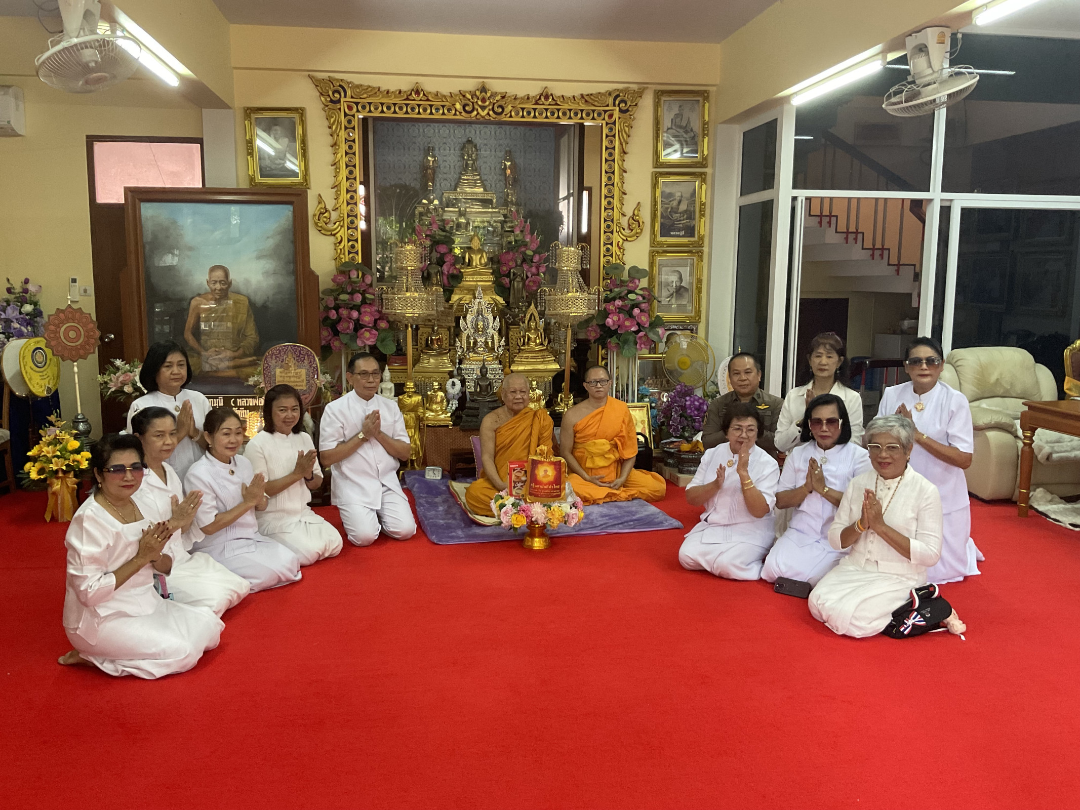 ภาพร่วมพิธีกรรมวัดสัตหีบ