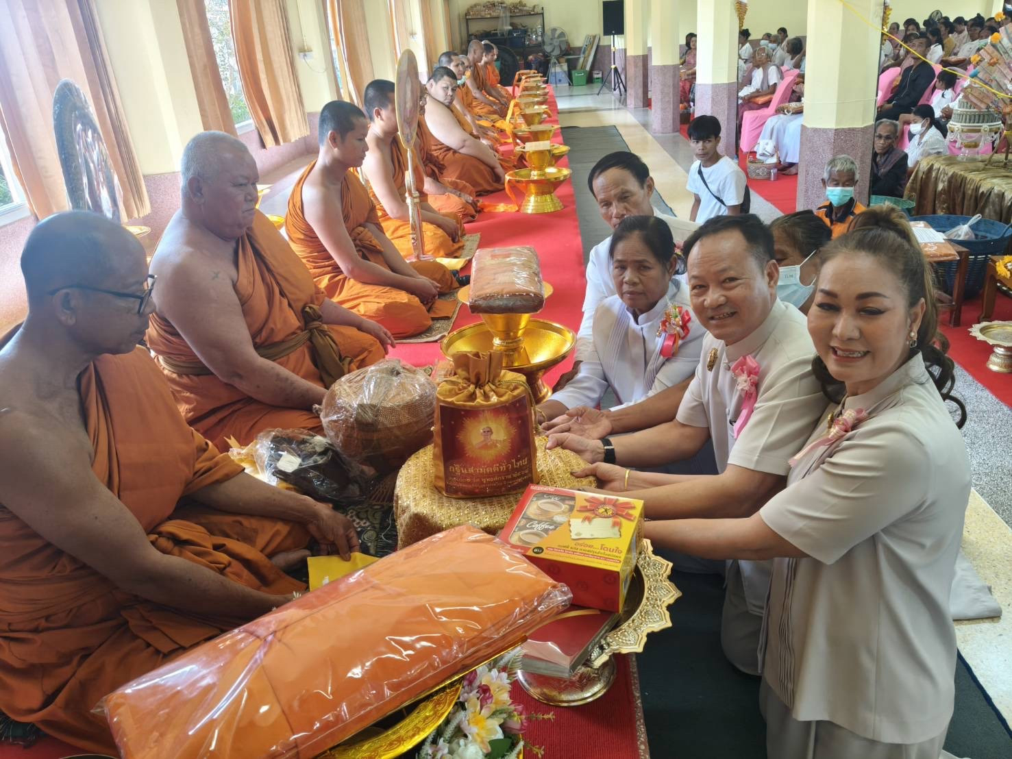 ภาพร่วมพิธีกรรมวัดศรัทธาวารินทร์