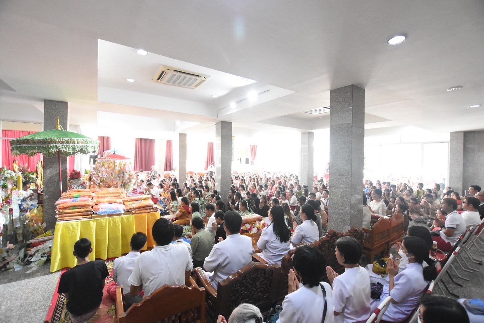 ภาพร่วมพิธีกรรมวัดปรก