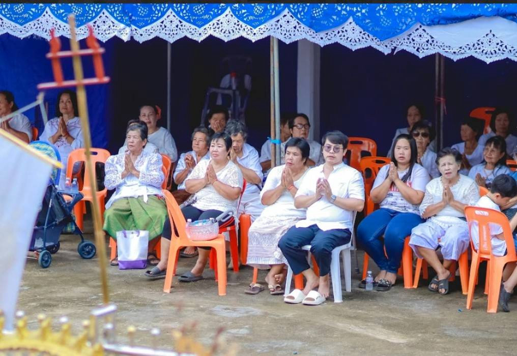 ภาพร่วมพิธีกรรมวัดร่องคต