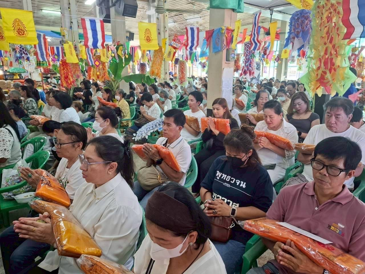 ภาพร่วมพิธีกรรมวัดราษฎร์ศรัทธาธรรม