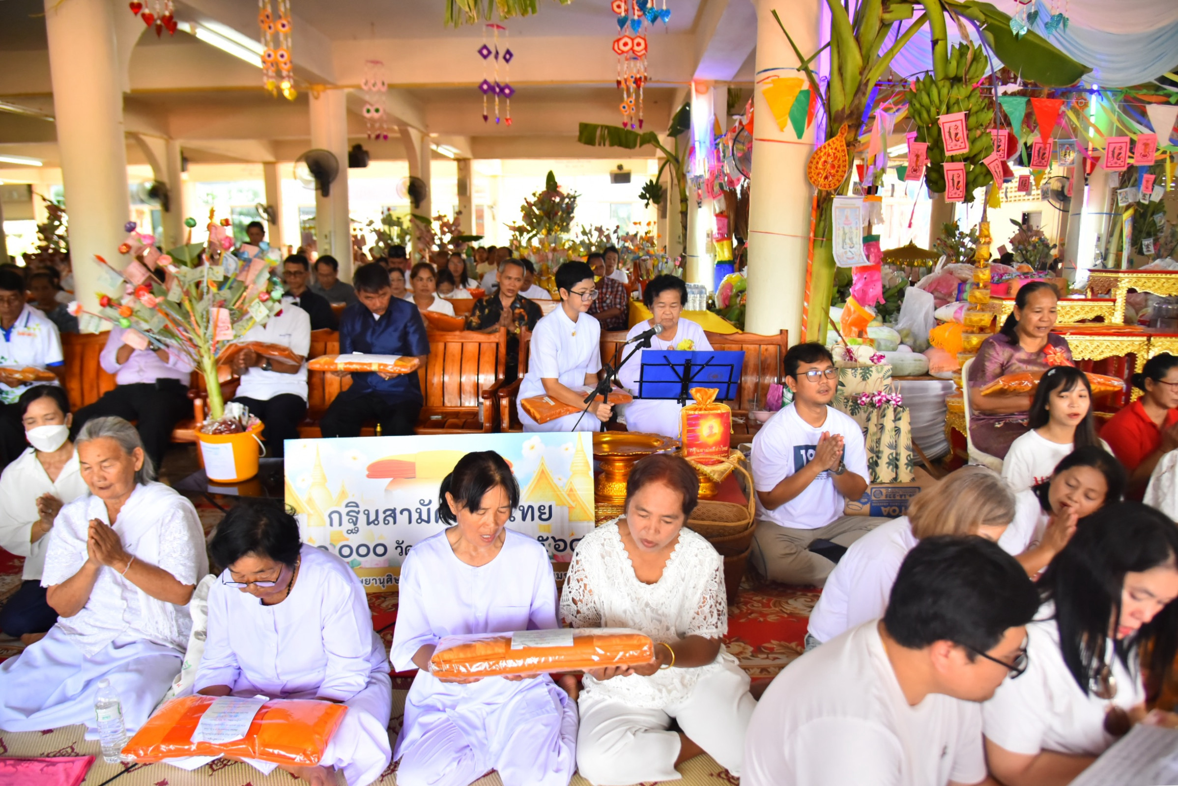 ภาพร่วมพิธีกรรมวัดมหาโพธิ