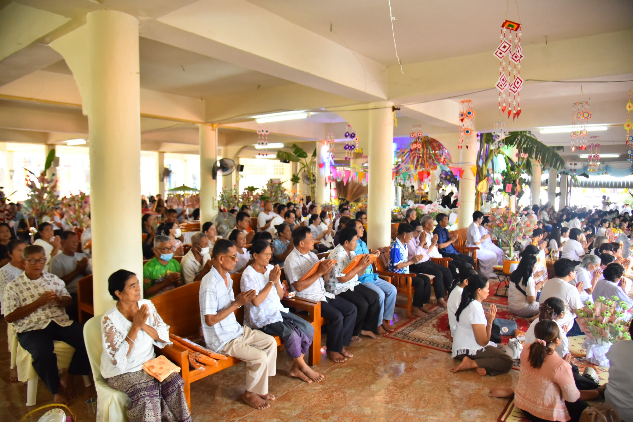 ภาพร่วมพิธีกรรมวัดมหาโพธิ