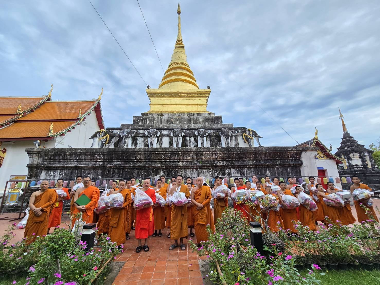 วัดพระธาตุช้างค้ำ