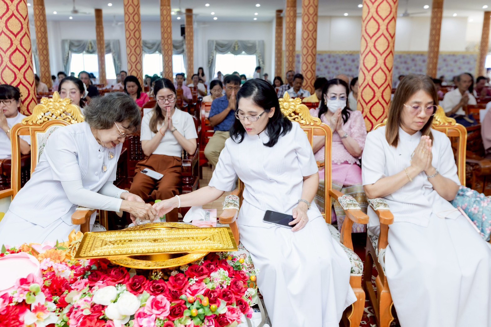 ภาพร่วมพิธีกรรมวัดราษฎร์นิมิตศรัทธาธรรม