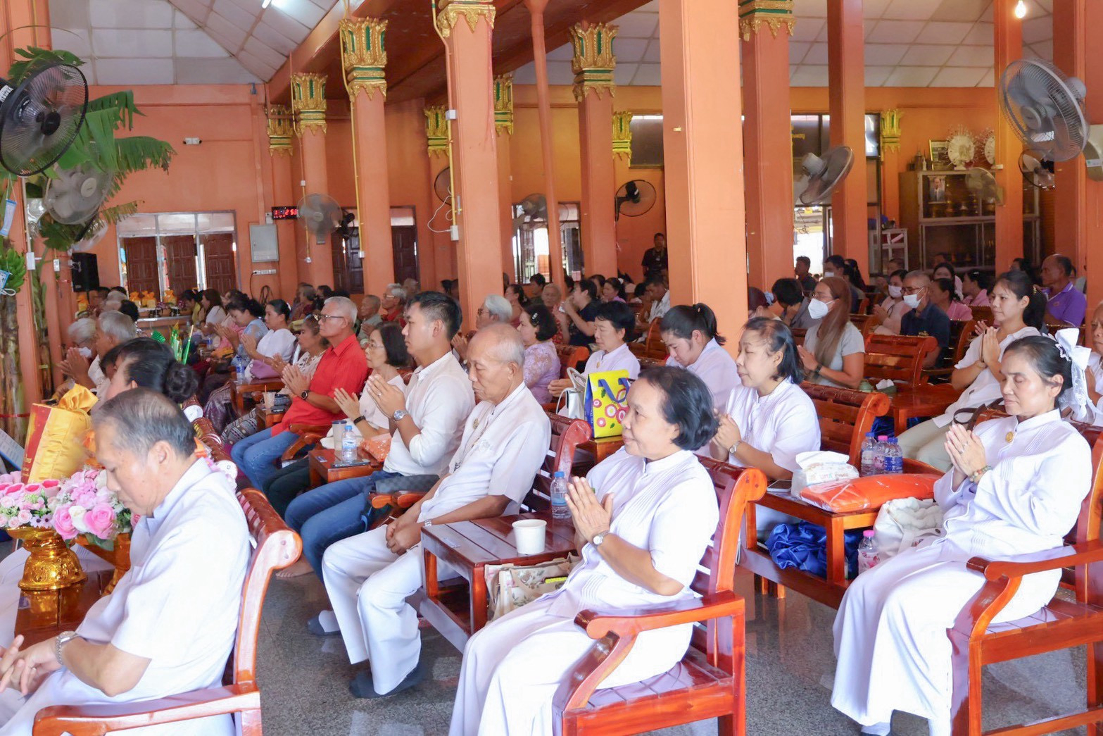 ภาพร่วมพิธีกรรมวัดปากคลองมอญ