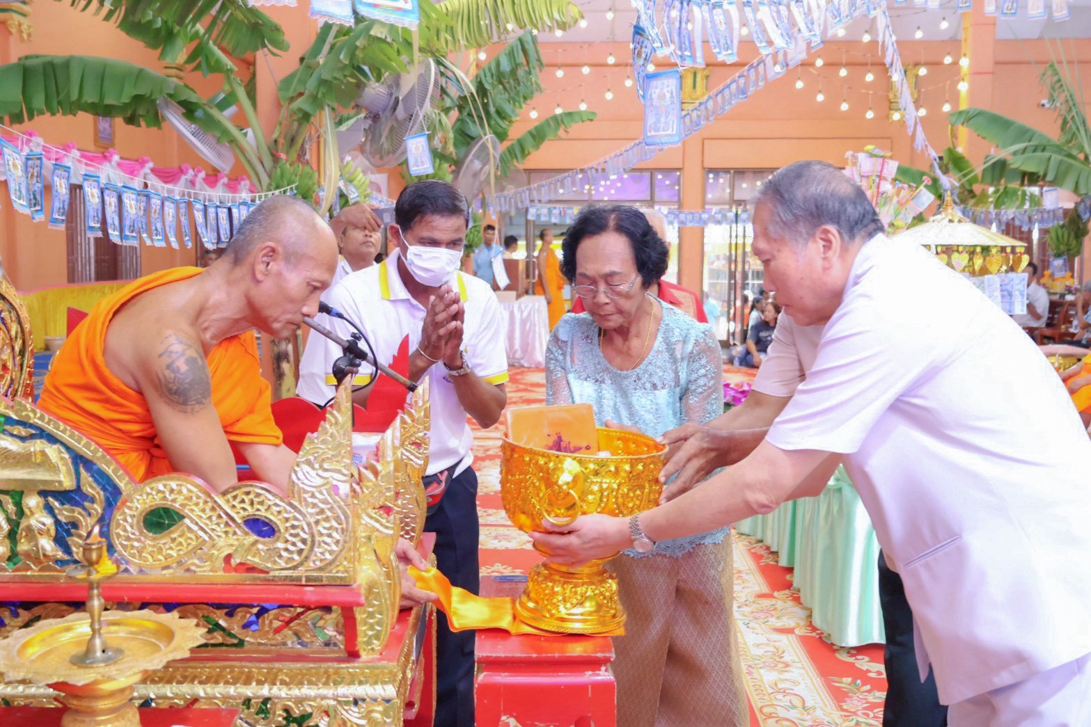 ภาพร่วมพิธีกรรมวัดปากคลองมอญ