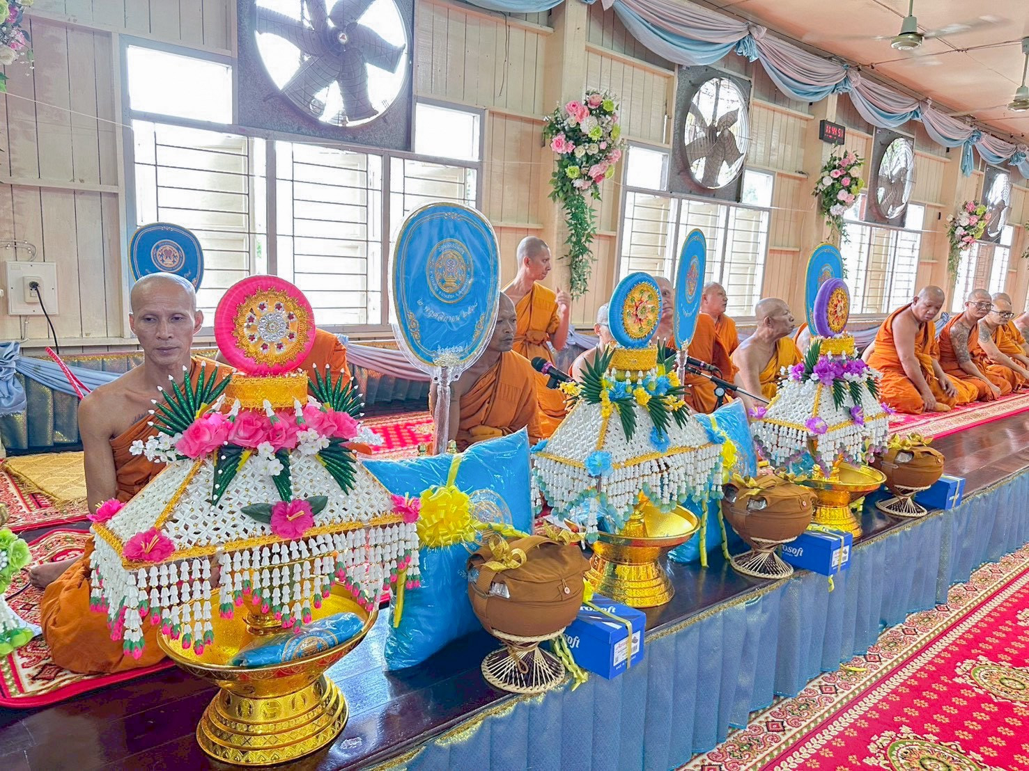 ภาพร่วมพิธีกรรมวัดมงคลนิมิตร