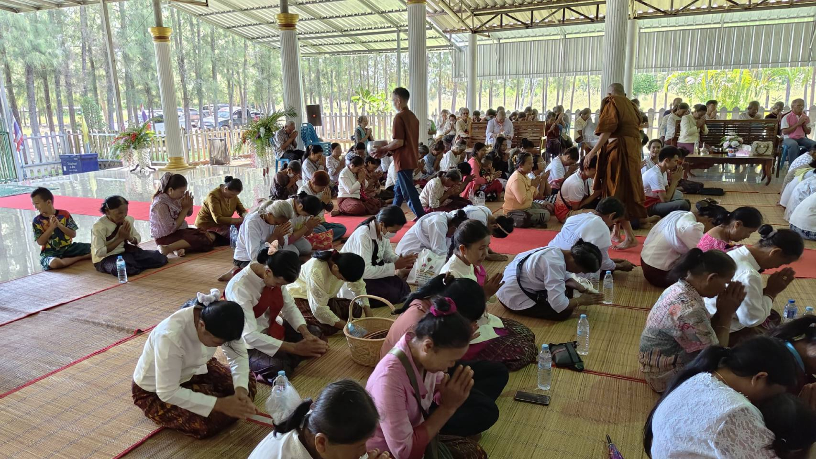 ภาพร่วมพิธีกรรมวัดท่าพระ