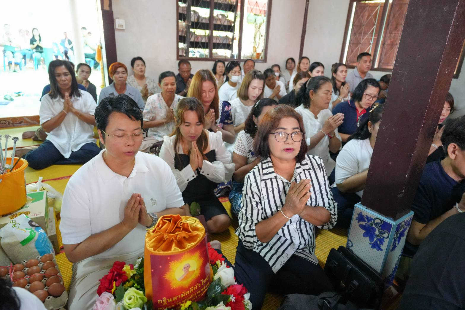 ภาพร่วมขบวนกฐินสำนักสงฆ์ภูเงินเทพนิมิต