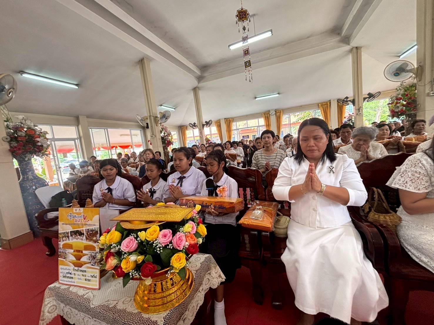 ภาพกล่าวคำถวายกฐินวัดช้างคลอด