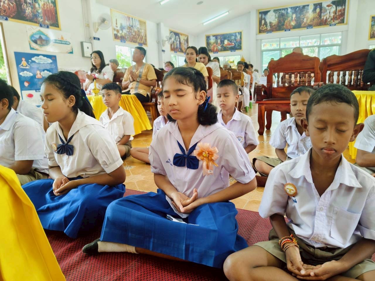 ภาพร่วมพิธีกรรมวัดเขาแก้ว