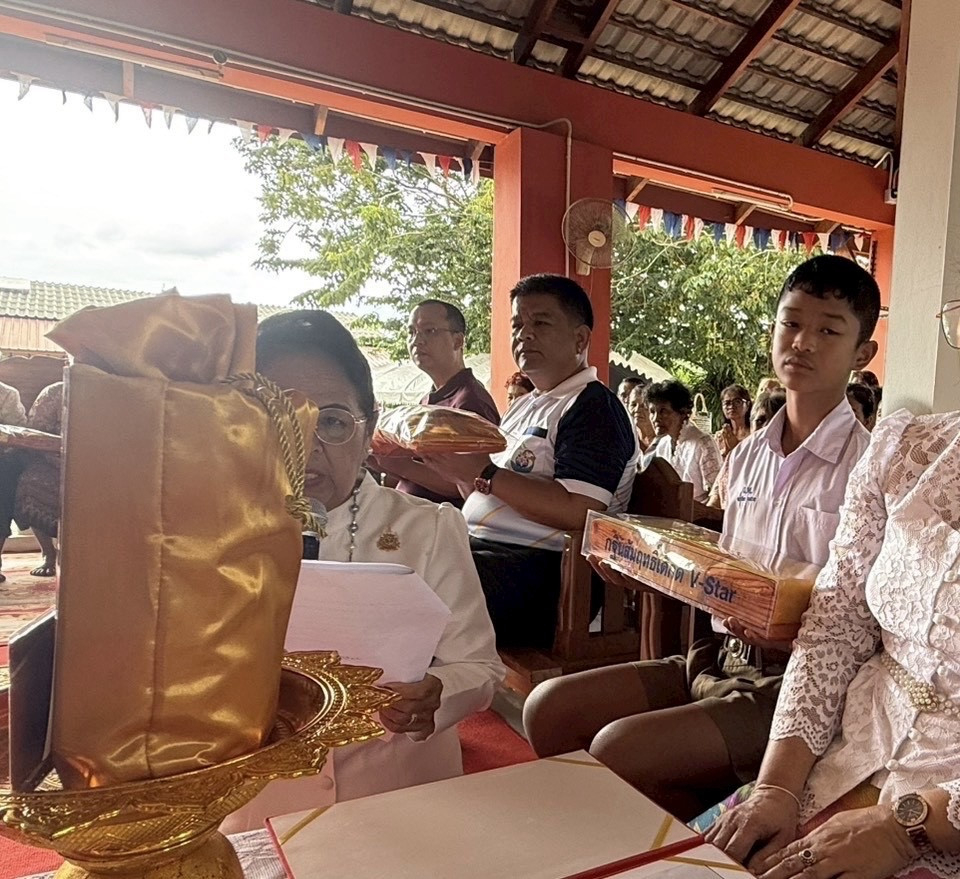 ภาพกล่าวคำถวายกฐินวัดบ้านไร่