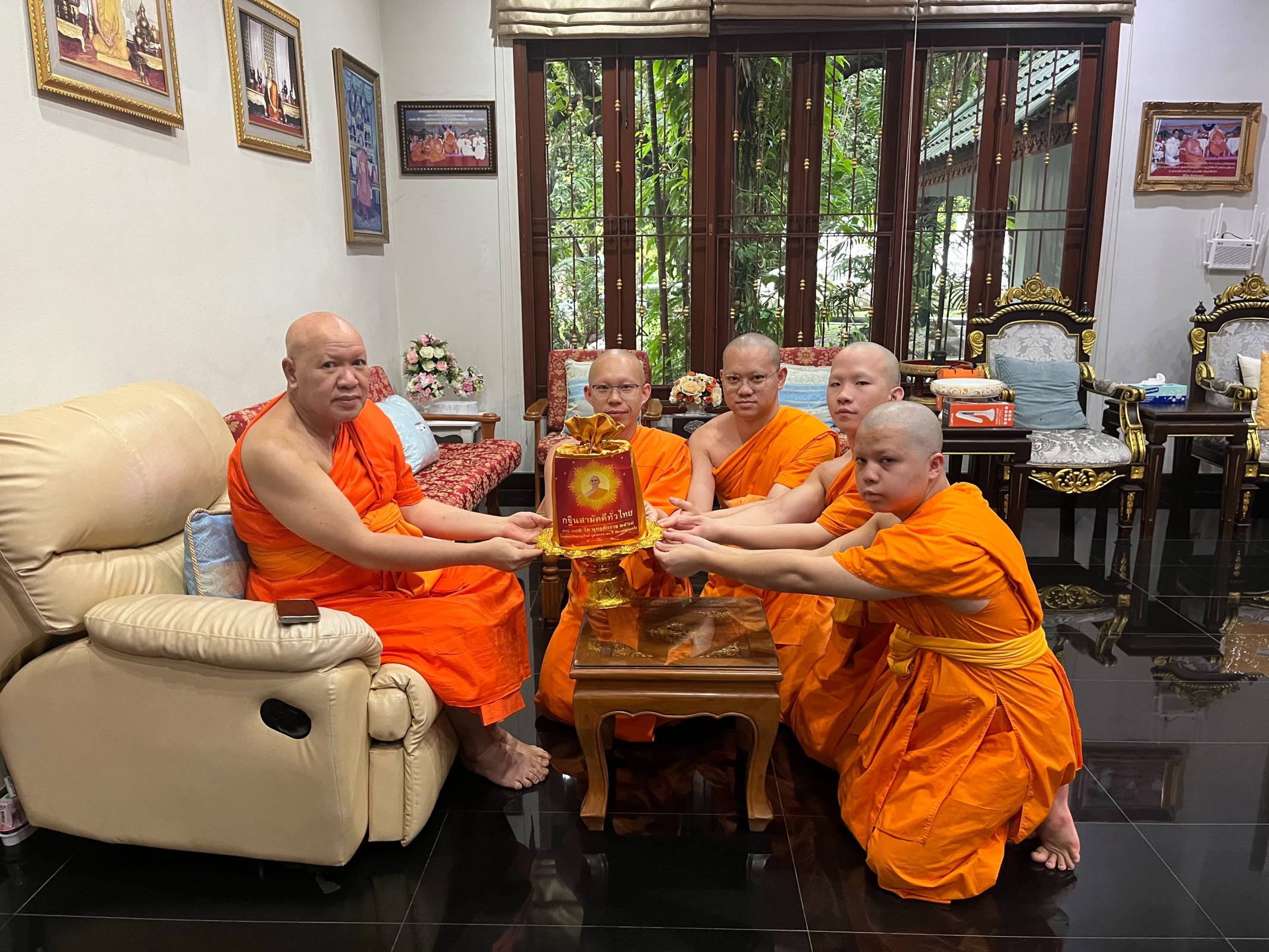 ภาพร่วมพิธีกรรมวัดสวนดอก