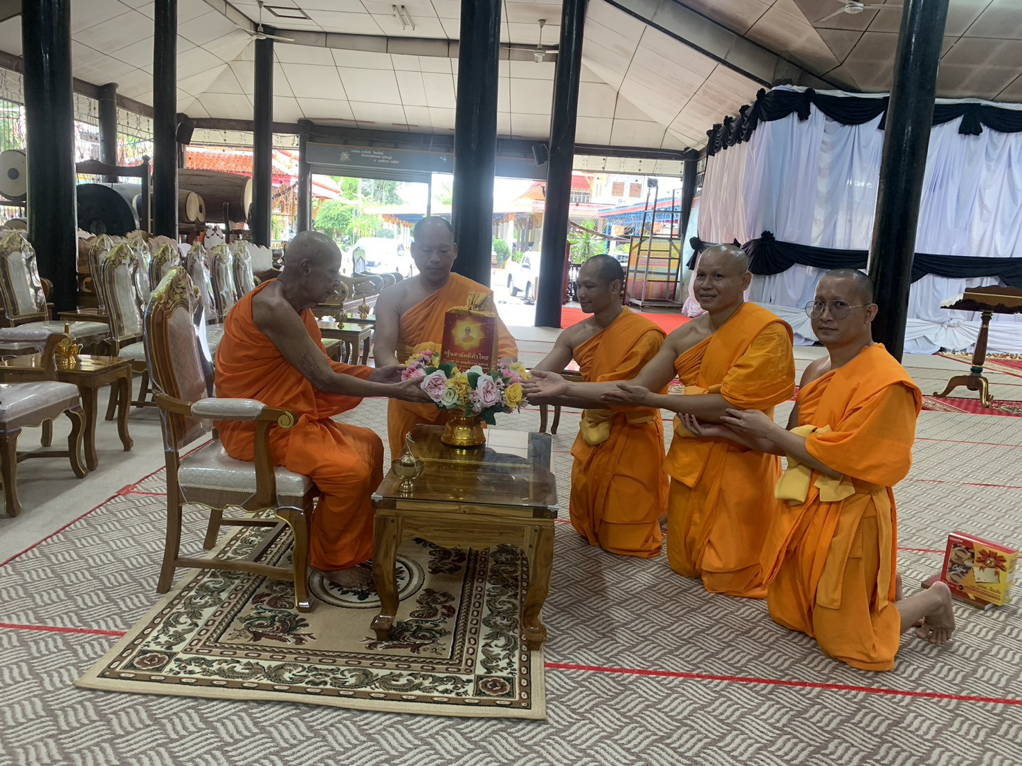 ภาพร่วมพิธีกรรมวัดไตรภูมิ