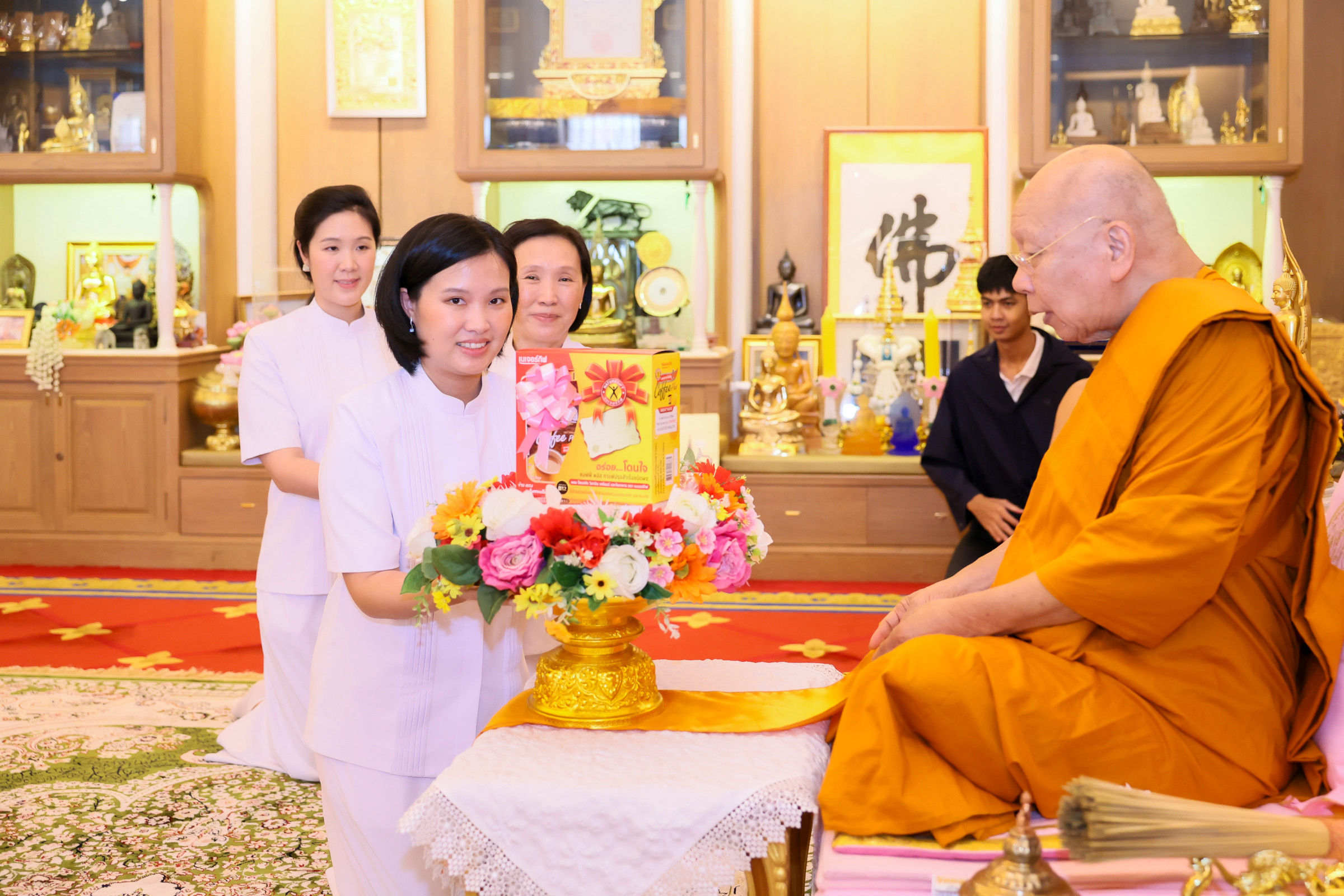 ภาพร่วมพิธีกรรมวัดพระเชตุพนวิมลมังคลารามราชวรมหาวิหาร