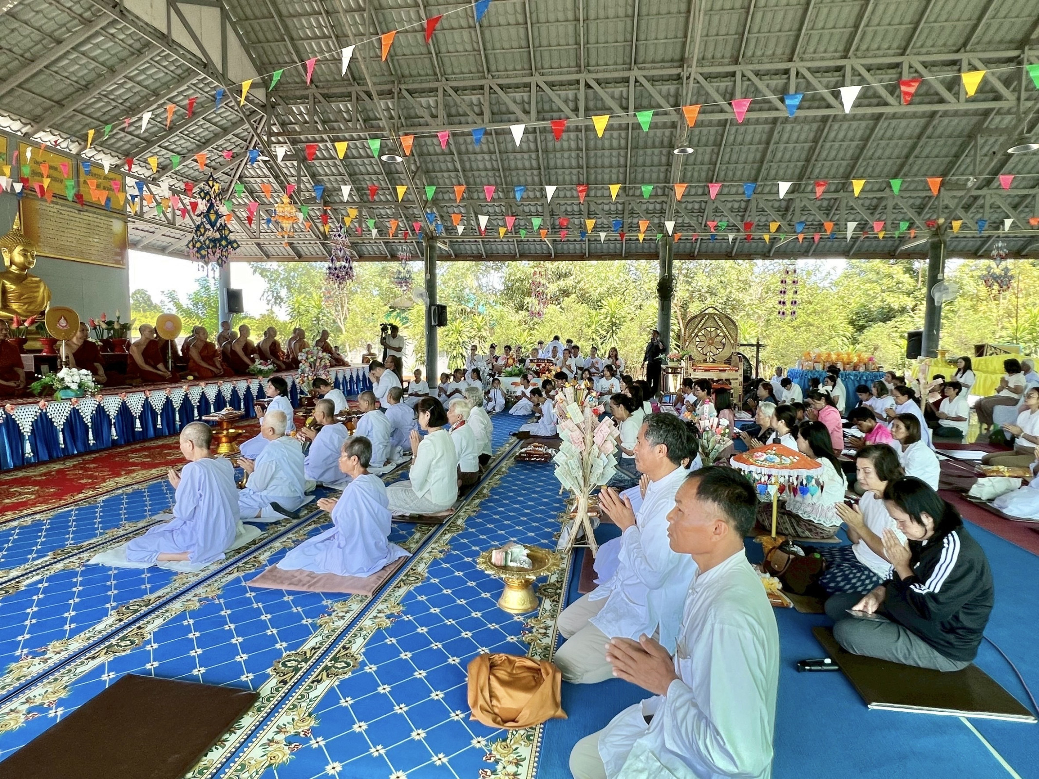 ภาพร่วมพิธีกรรมวัดวิสุทธิวราราม