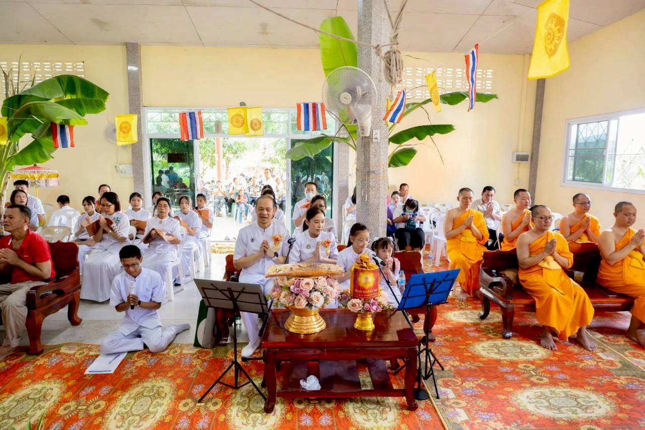 ภาพร่วมพิธีกรรมวัดร่มโพธิ์ทองสันติสุข