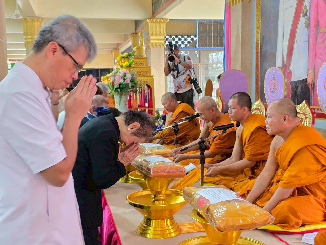 ภาพร่วมพิธีกรรมวัดเนื่องจำนงค์