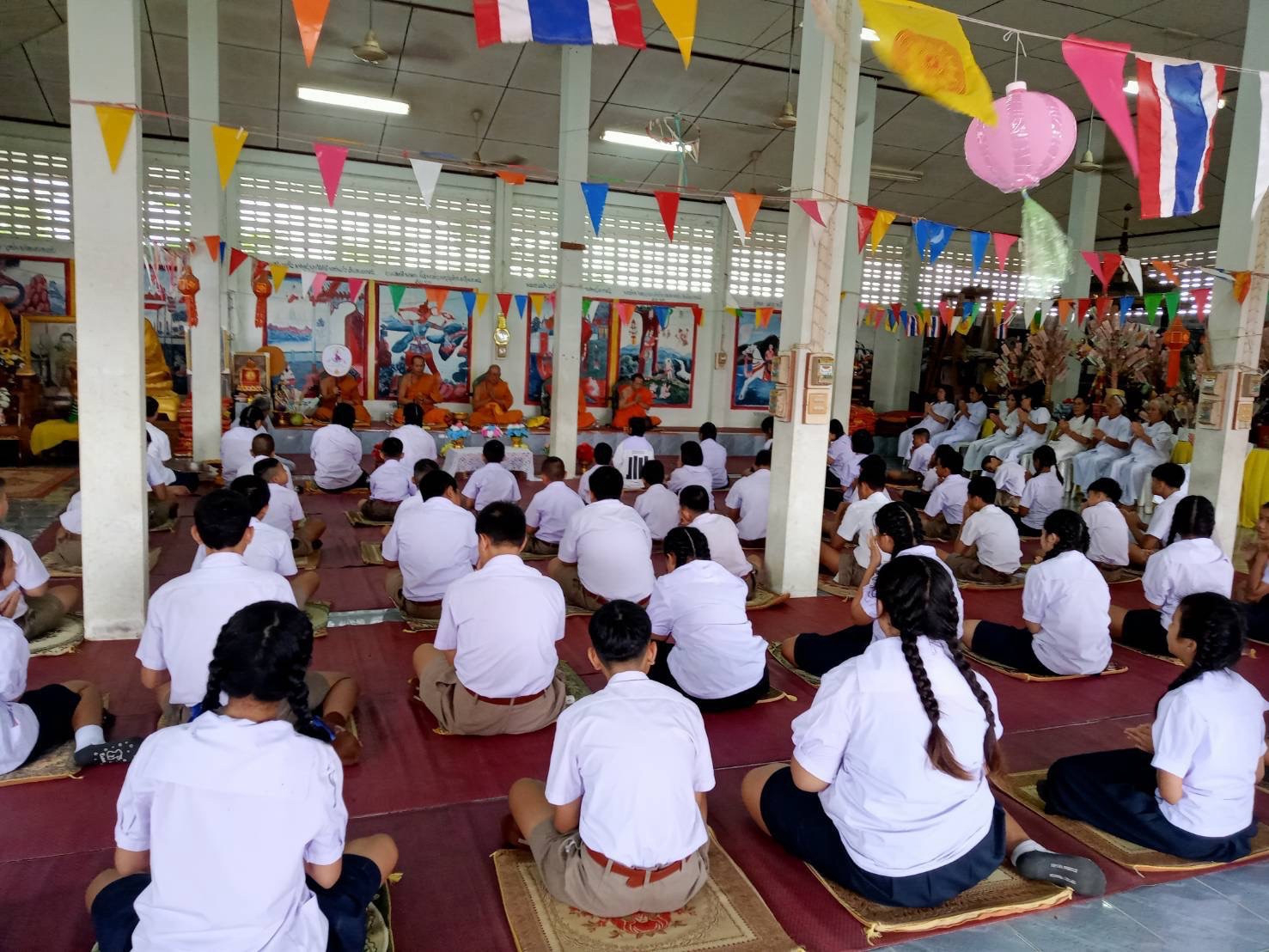 ภาพร่วมพิธีกรรมวัดนาพูน