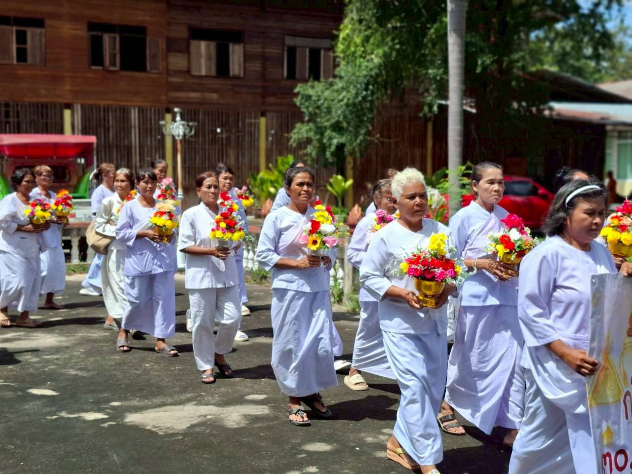 ภาพร่วมพิธีกรรมวัดบ้านหว้า