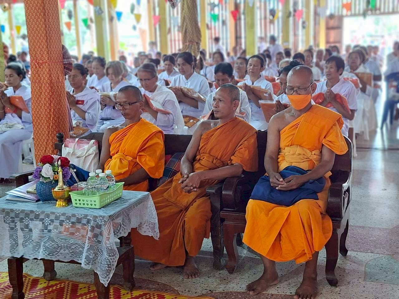 ภาพร่วมพิธีกรรมวัดบ้านหว้า