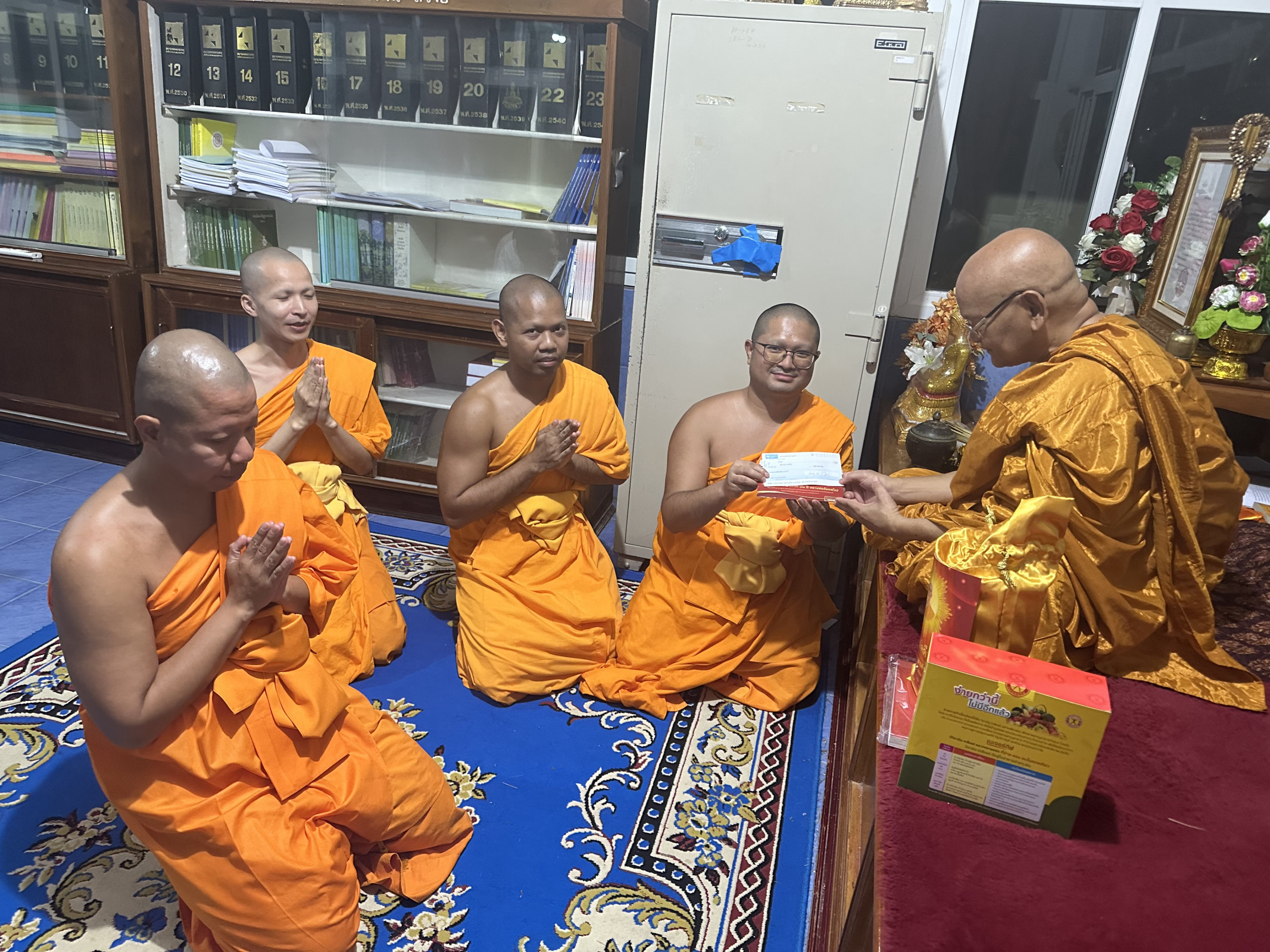 ภาพร่วมขบวนกฐินวัดประดู่พัฒนาราม