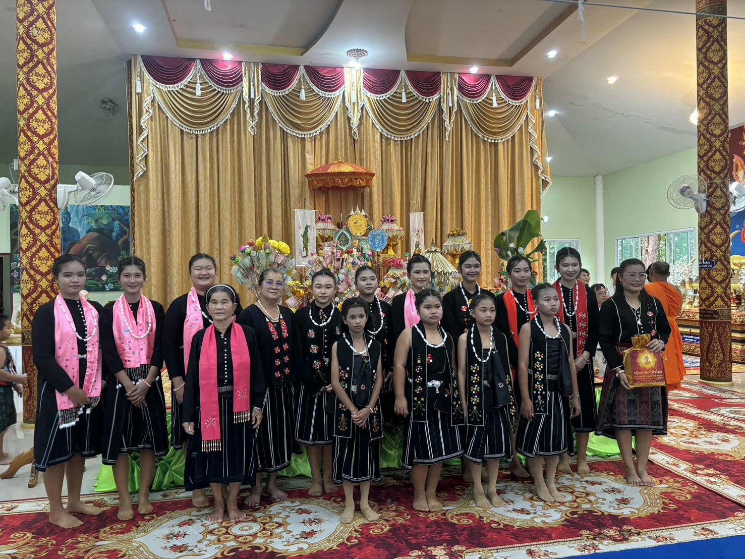 ภาพร่วมขบวนกฐินวัดวังน้ำพัฒนา