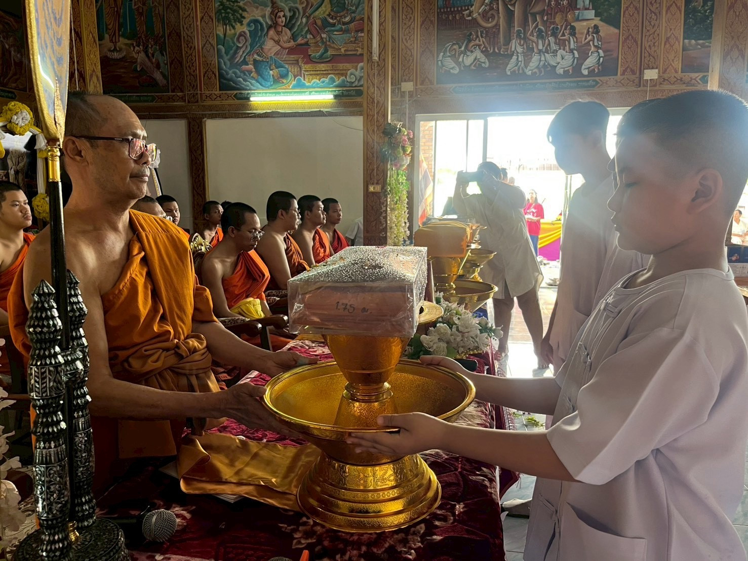 ภาพร่วมพิธีกรรมวัดห้วยกาน