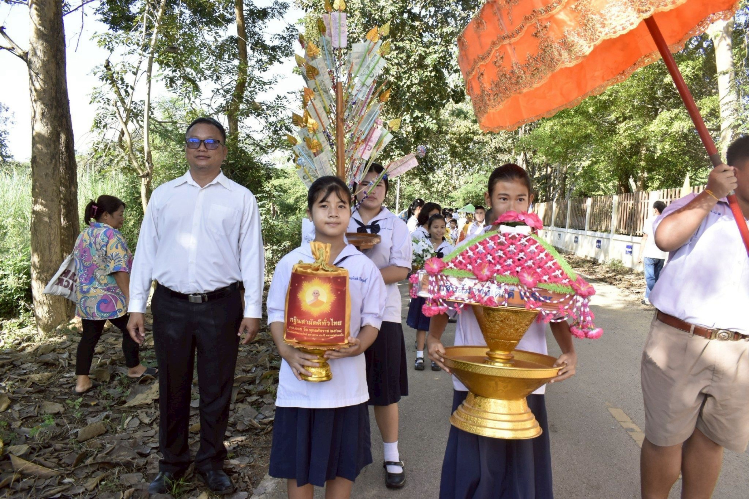 ภาพร่วมพิธีกรรมวัดน้ำคอม