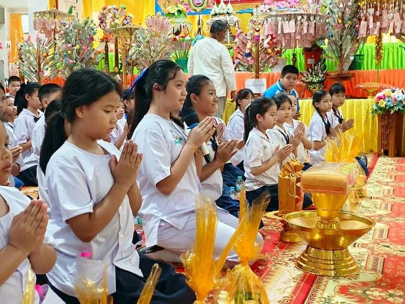 ภาพร่วมพิธีกรรมวัดท่าปลา