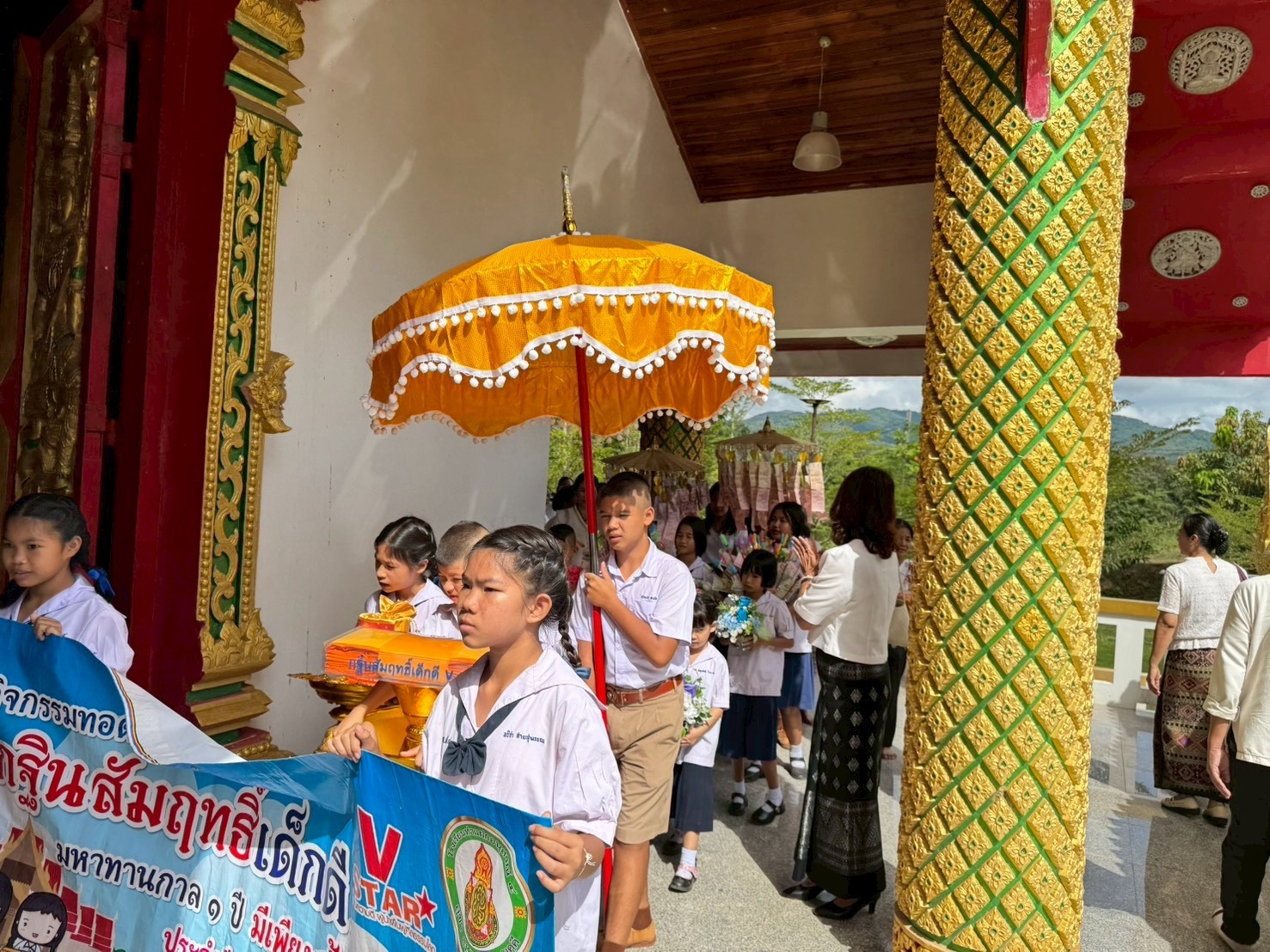 ภาพร่วมขบวนกฐินวัดปากลี