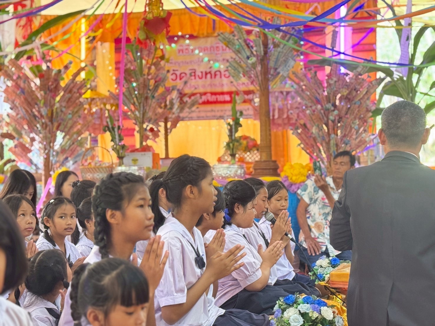 ภาพกล่าวคำถวายกฐินวัดสิงห์คอมพัฒนา