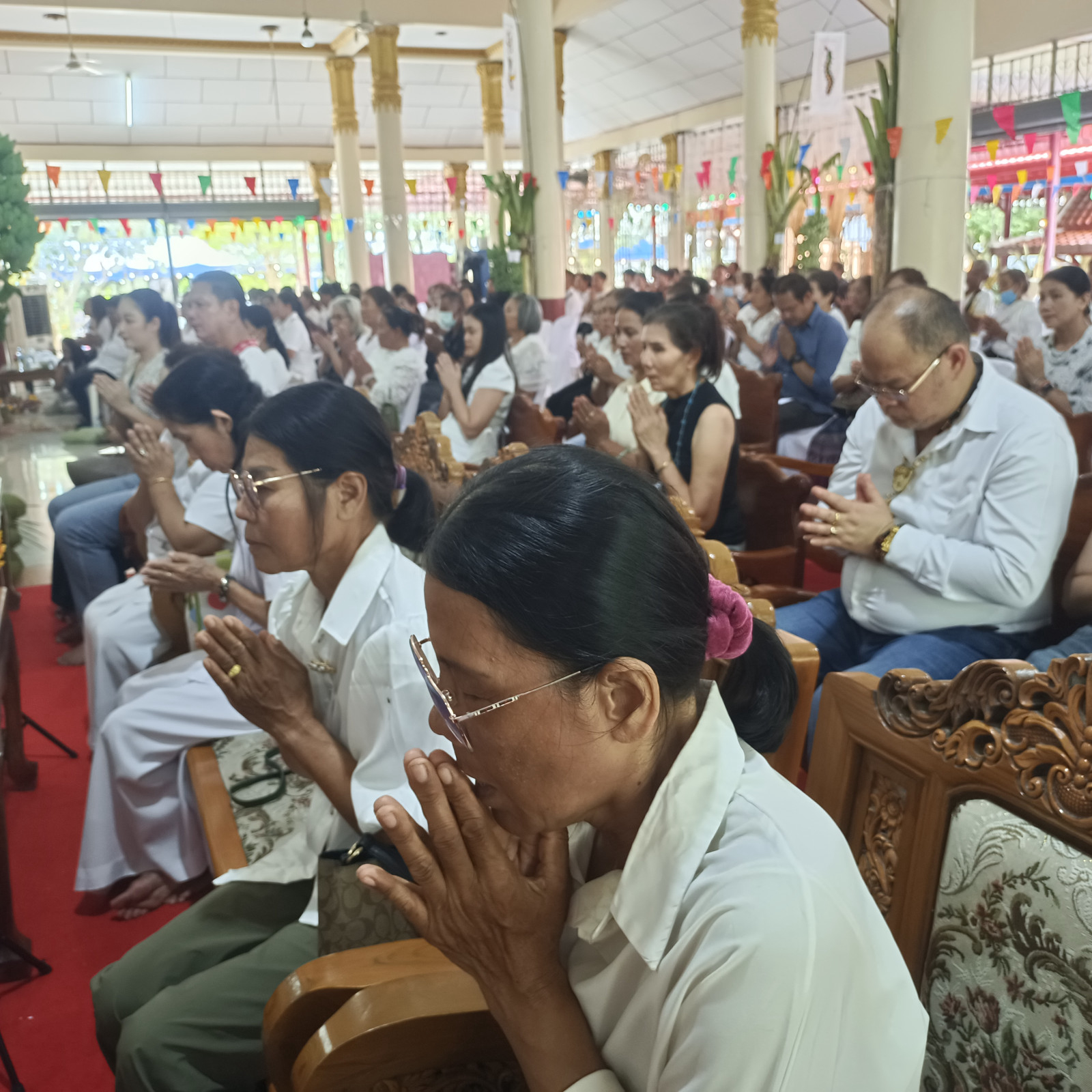 ภาพร่วมพิธีกรรมวัดสนามแย้